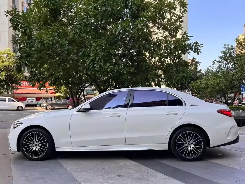 Mercedes-Benz C-Class 2023 из CN, фото 3