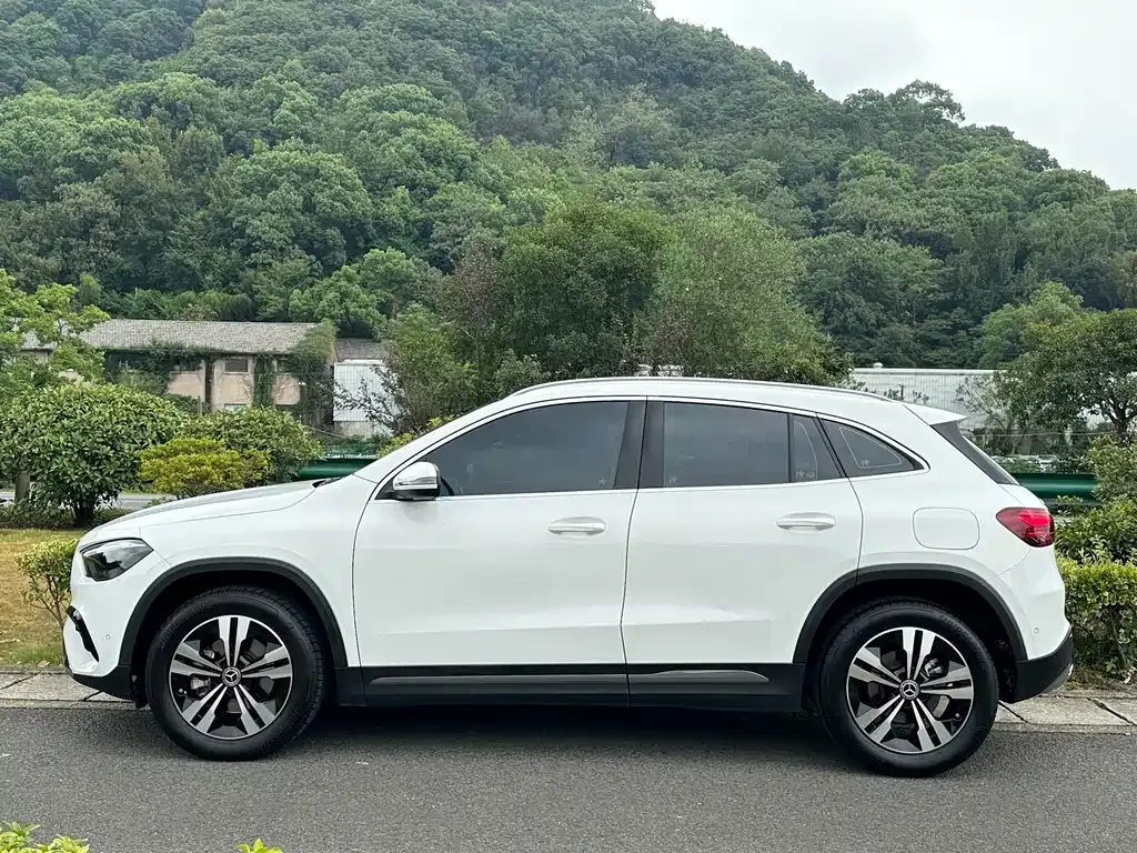 Mercedes-Benz GLA 2024 из CN, фото 3