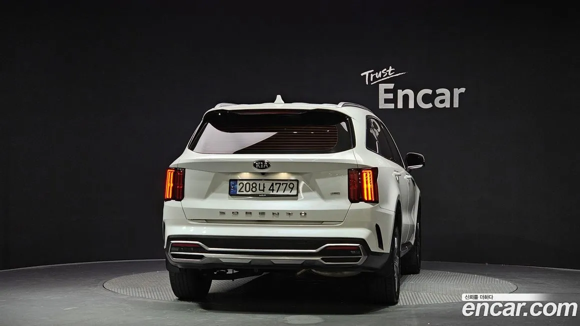 Kia Sorento — фото 4