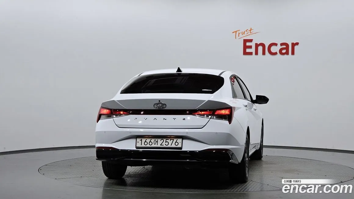 Hyundai AVANTE — фото 4