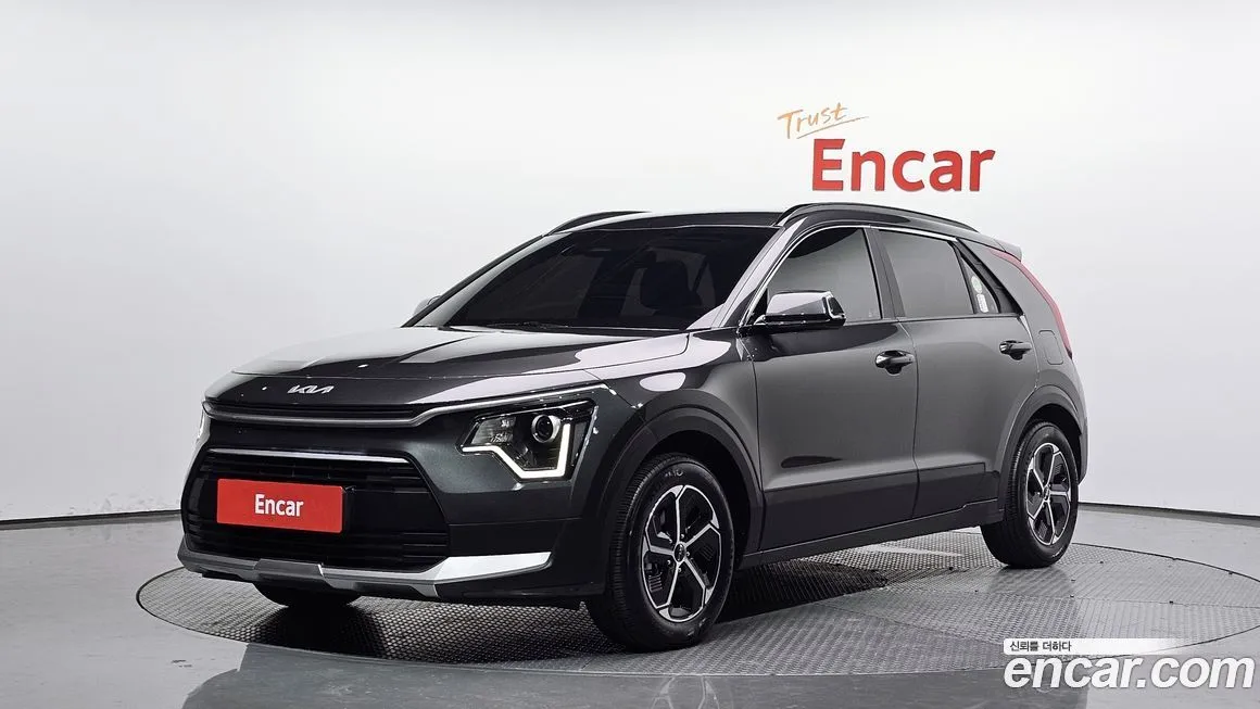 Kia Niro — фото 1