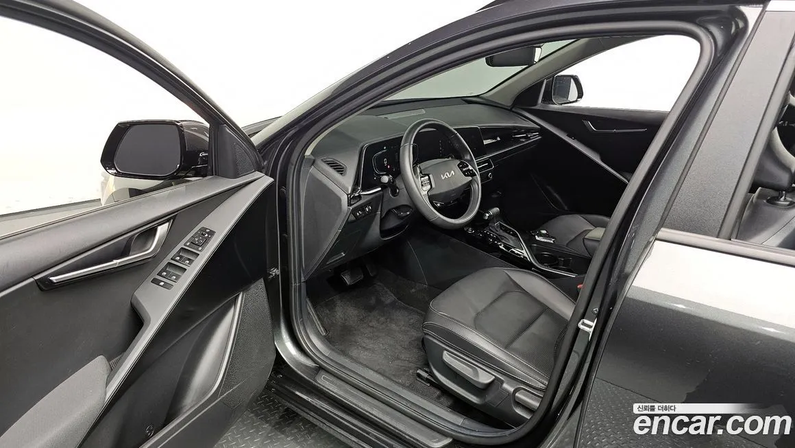 Kia Niro — фото 10
