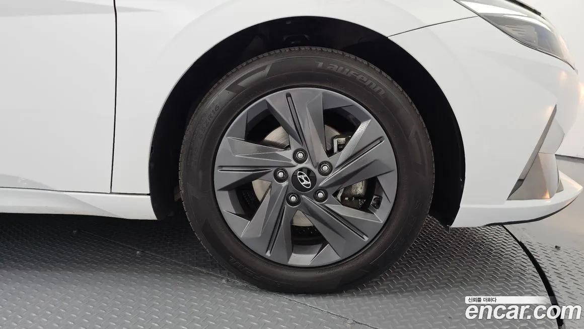 Hyundai AVANTE 2023 из KR, фото 5