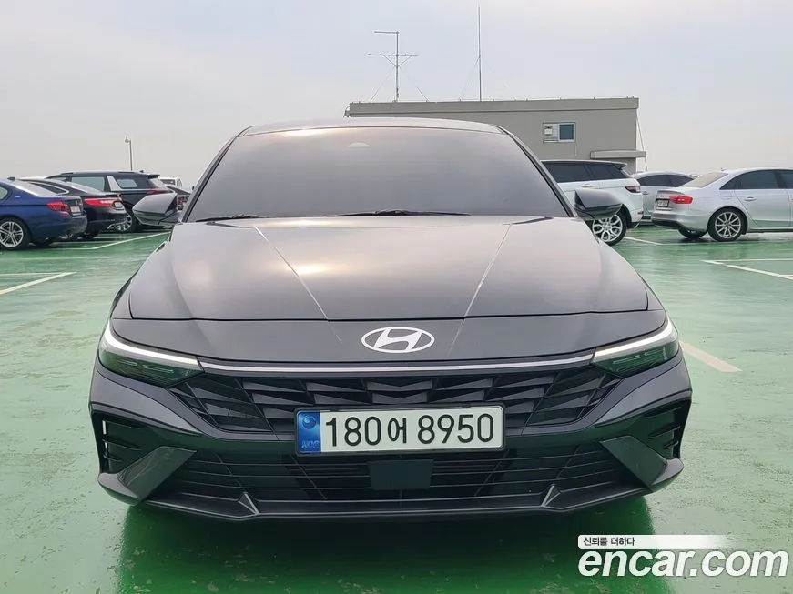 Hyundai AVANTE — фото 1