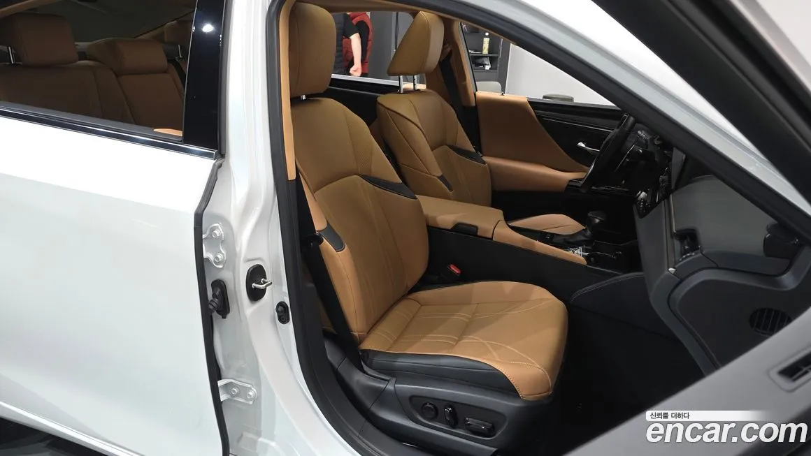Lexus ES 2025 из KR, фото 10