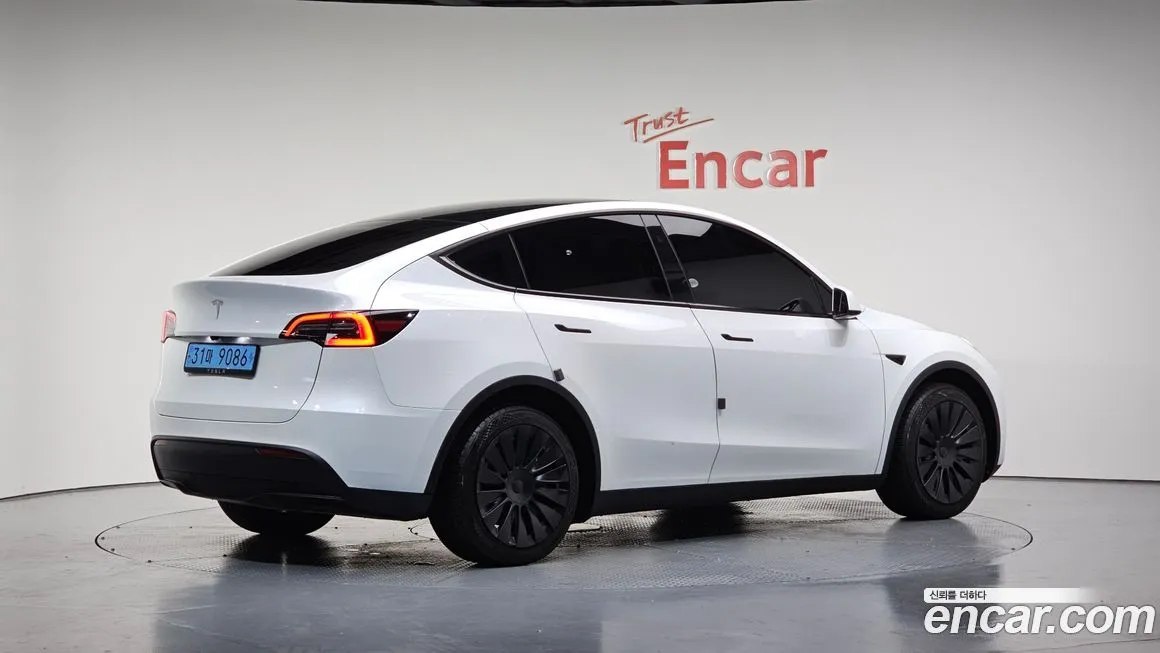 Tesla Model Y 2024 из KR, фото 2