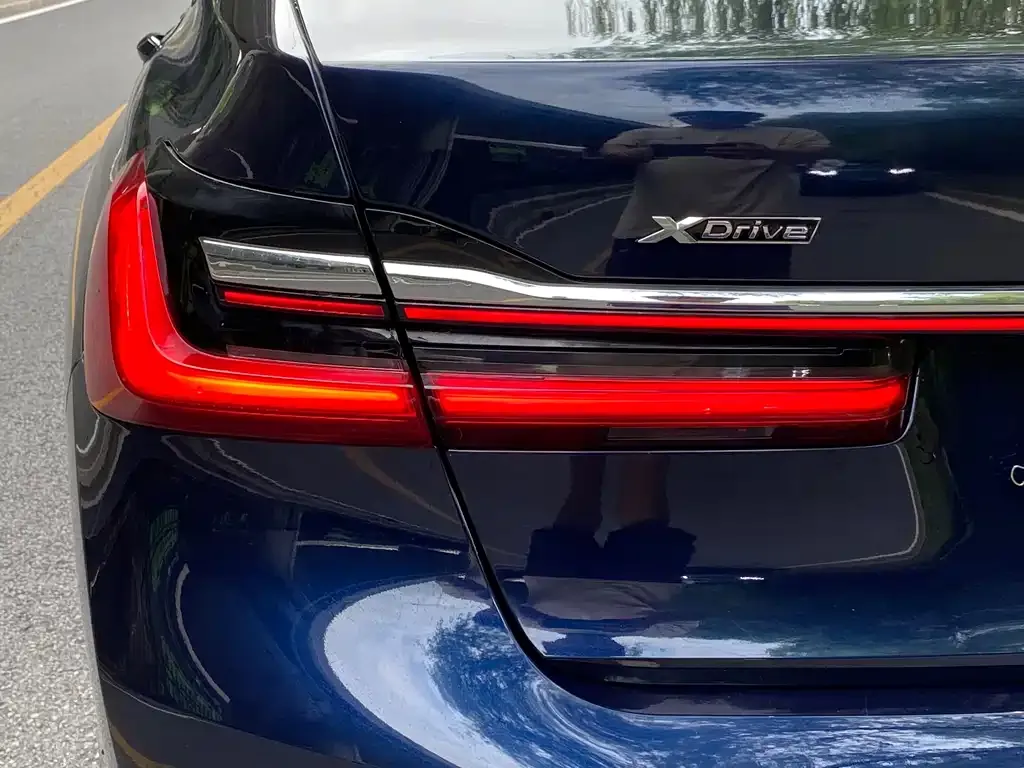 BMW 7 Series 2022 из CN, фото 10