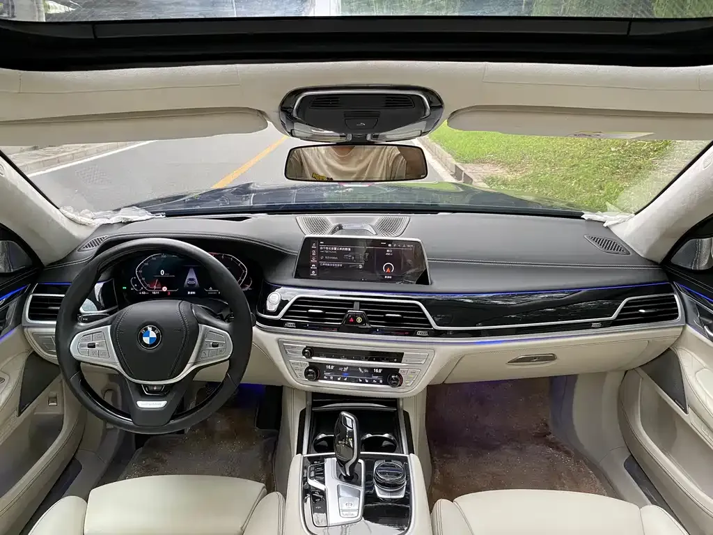 BMW 7 Series 2022 из CN, фото 7