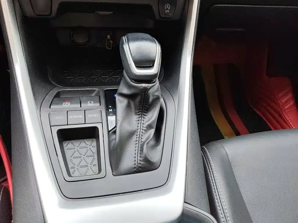 Toyota Wildlander 2022 из CN, фото 7