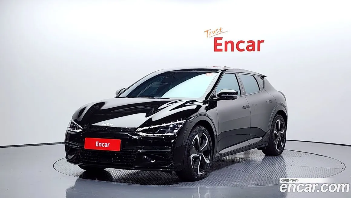 Kia EV6 — фото 1