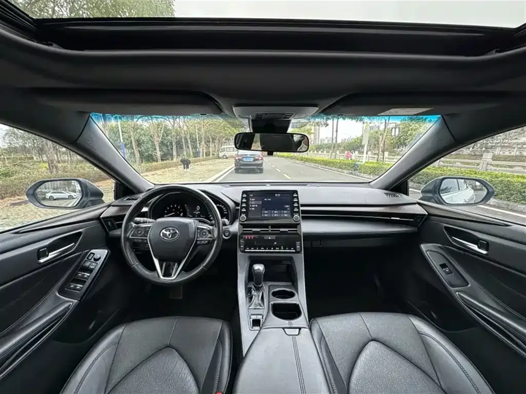 Toyota Avalon 2022 из CN, фото 2