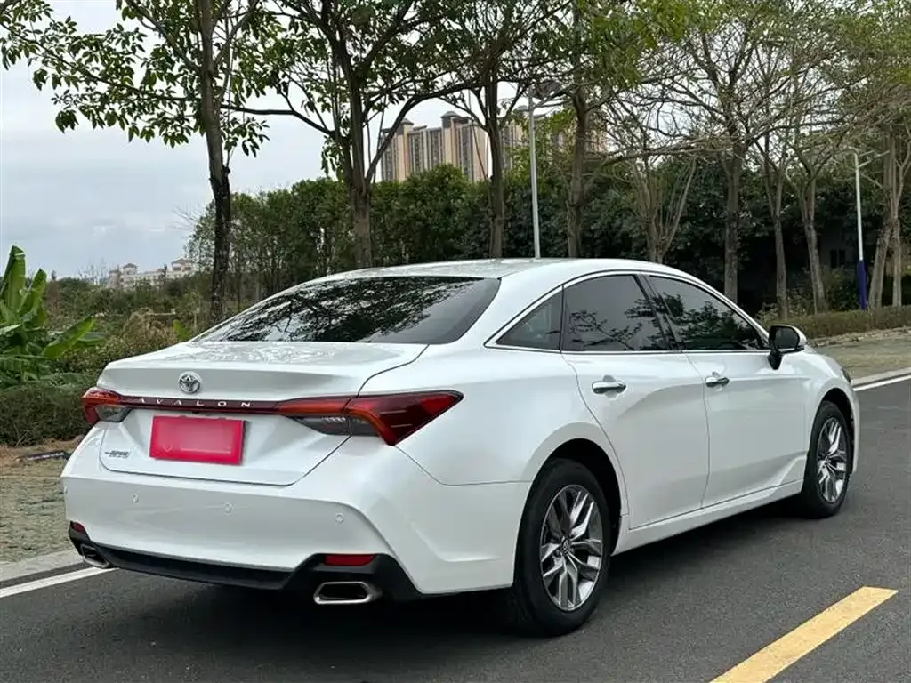 Toyota Avalon 2022 из CN, фото 8