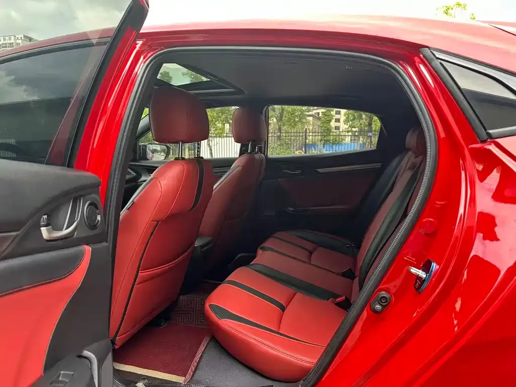 Honda Civic 2022 из CN, фото 5