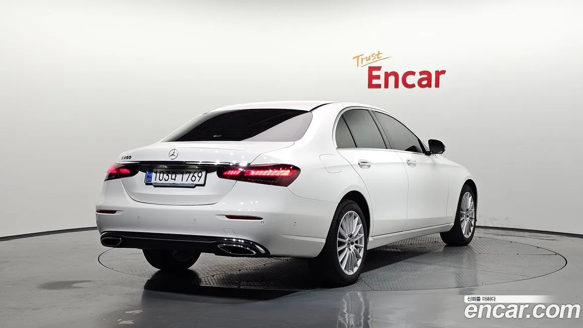 Mercedes-Benz E-Class 2023 из KR, фото 2