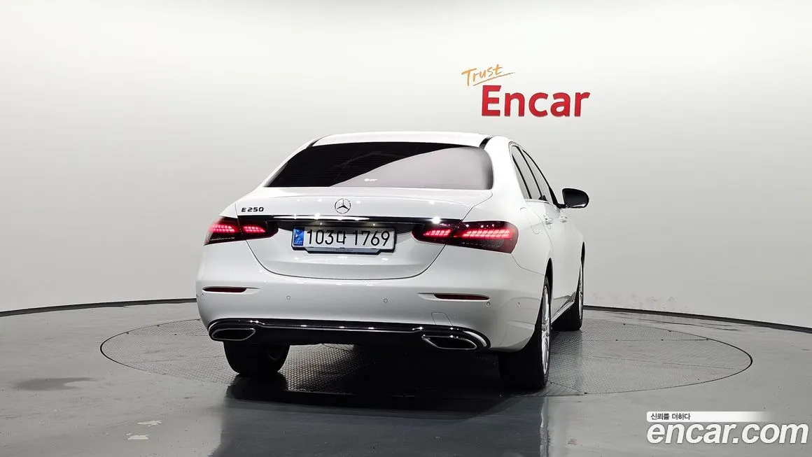 Mercedes-Benz E-Class 2023 из KR, фото 4