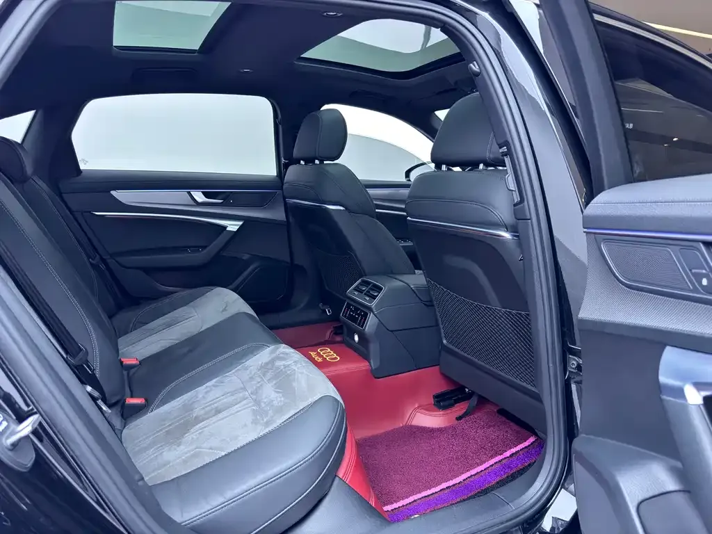 Audi A6L 2021 из CN, фото 10