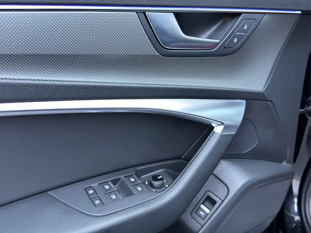 Audi A6L 2021 из CN, фото 4