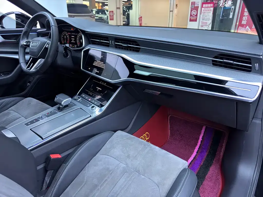 Audi A6L 2021 из CN, фото 9