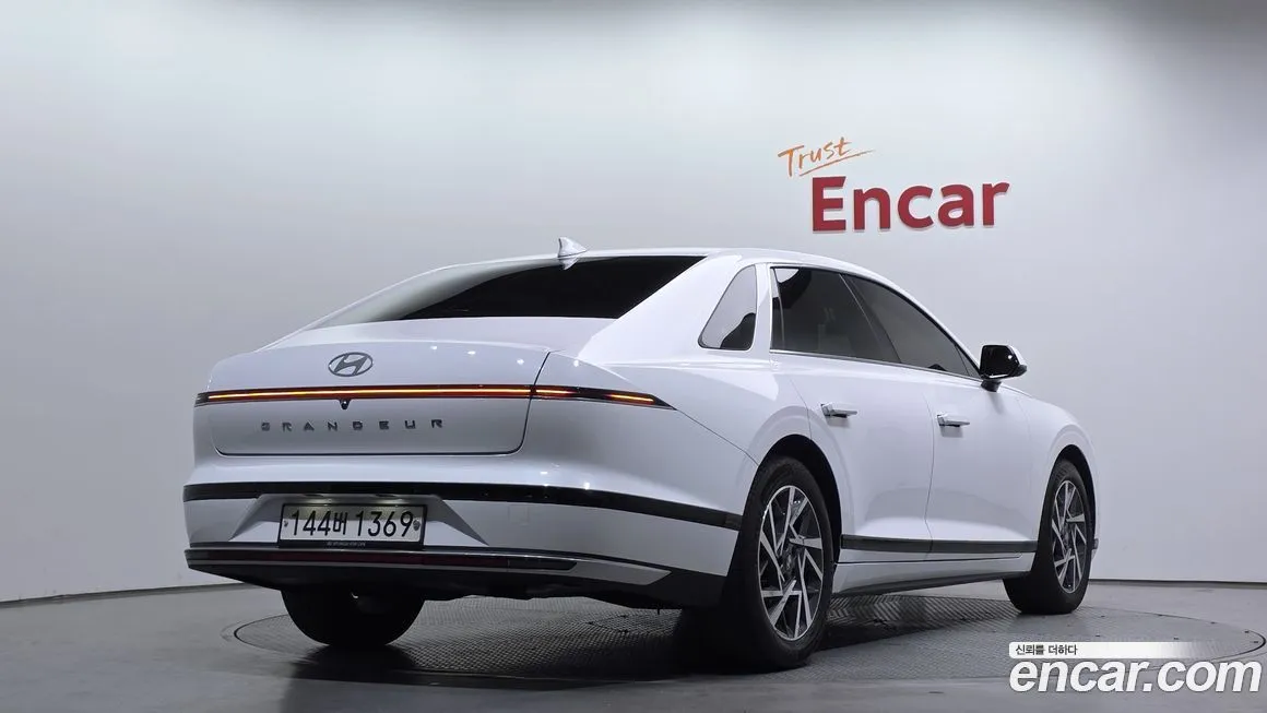 Hyundai Grandeur 2023 из KR, фото 2