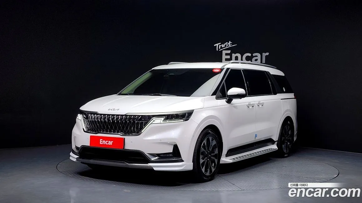 Kia Carnival — фото 1