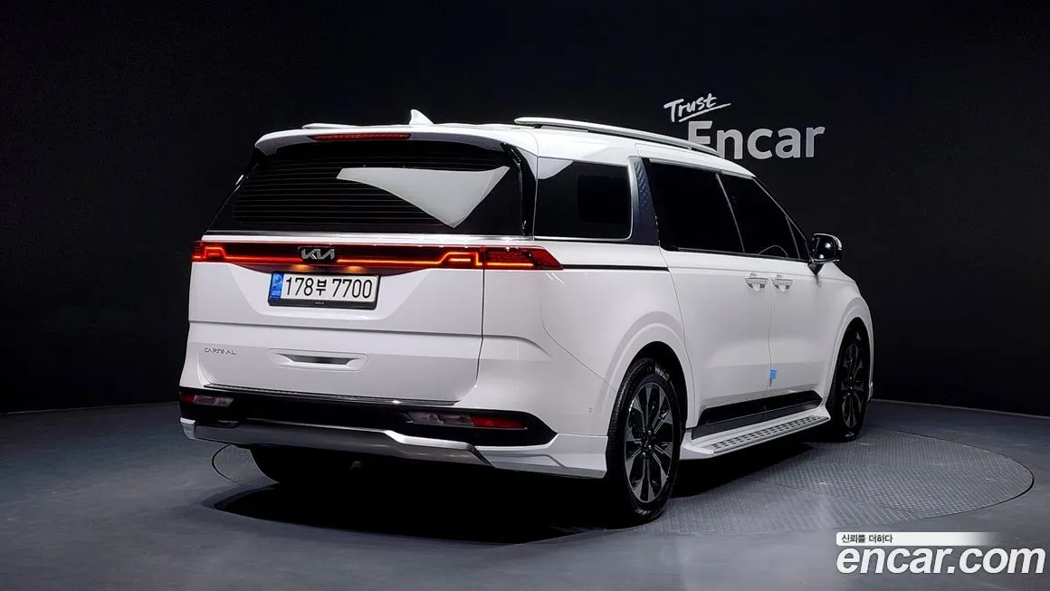 Kia Carnival — фото 2