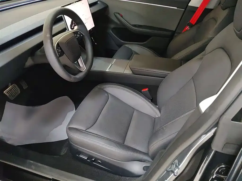 Tesla Model 3 2025 из CN, фото 7
