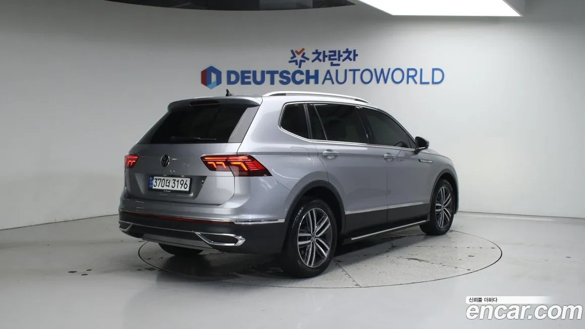 Volkswagen Tiguan — фото 2