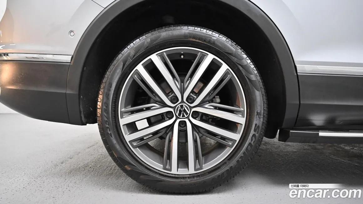 Volkswagen Tiguan — фото 5