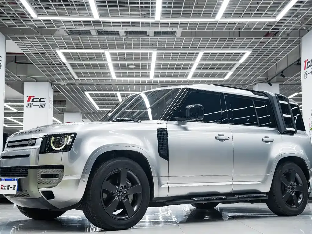 Land Rover Defender 2023 из CN, фото 1