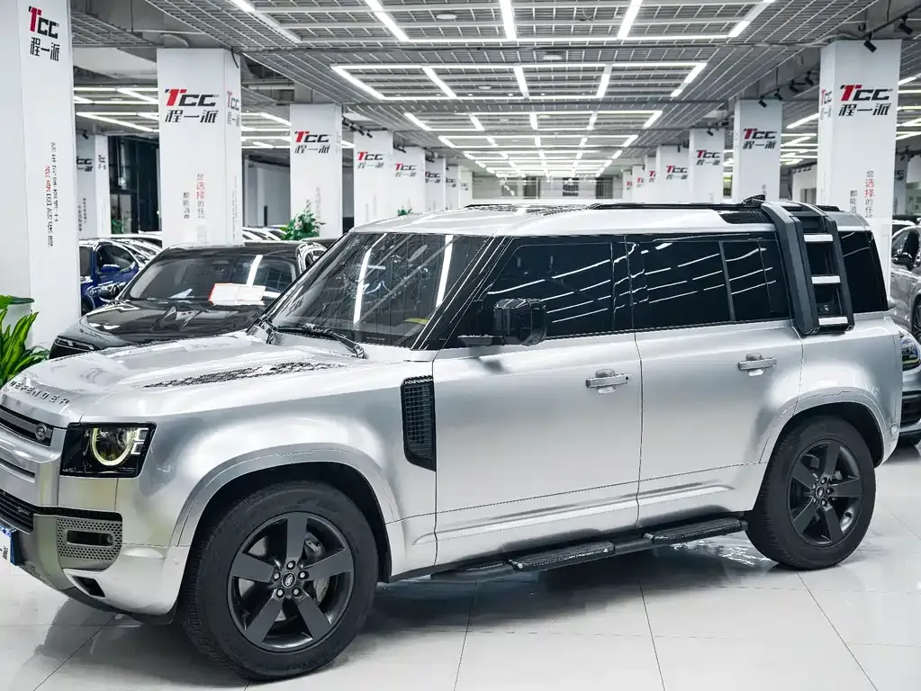 Land Rover Defender 2023 из CN, фото 3