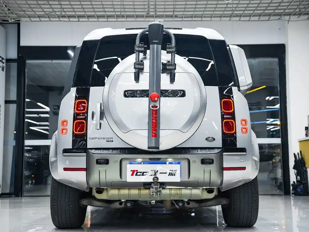 Land Rover Defender 2023 из CN, фото 8