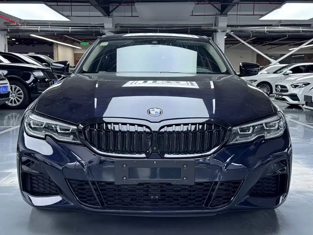 BMW 3 Series 2021 из CN, фото 2