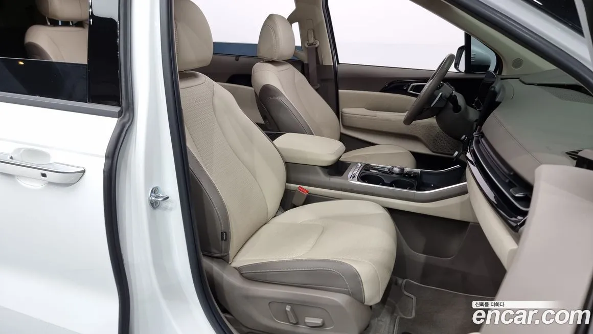 Kia Carnival — фото 10