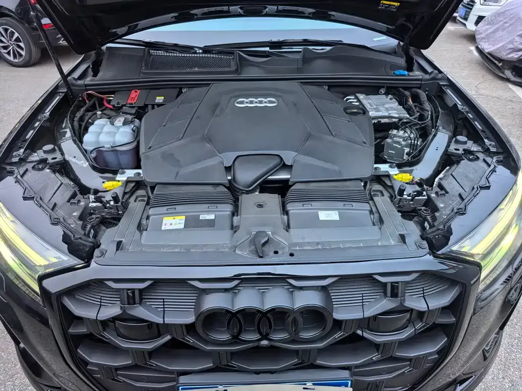 Audi Q7 2025 из CN, фото 10