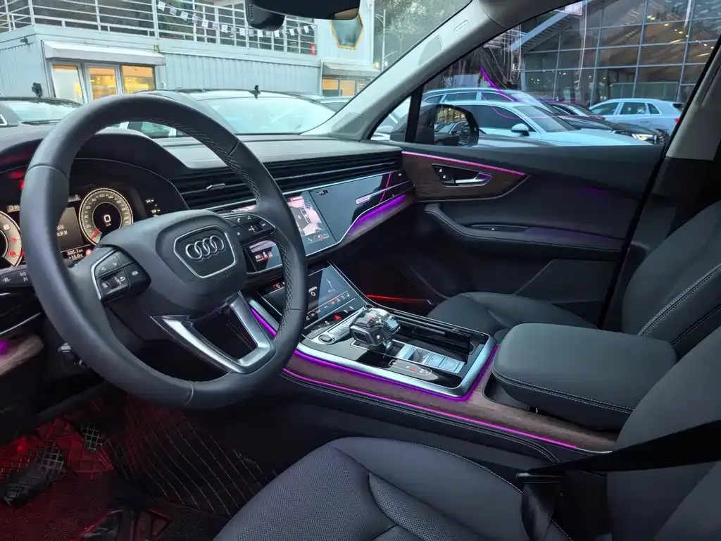Audi Q7 2025 из CN, фото 6