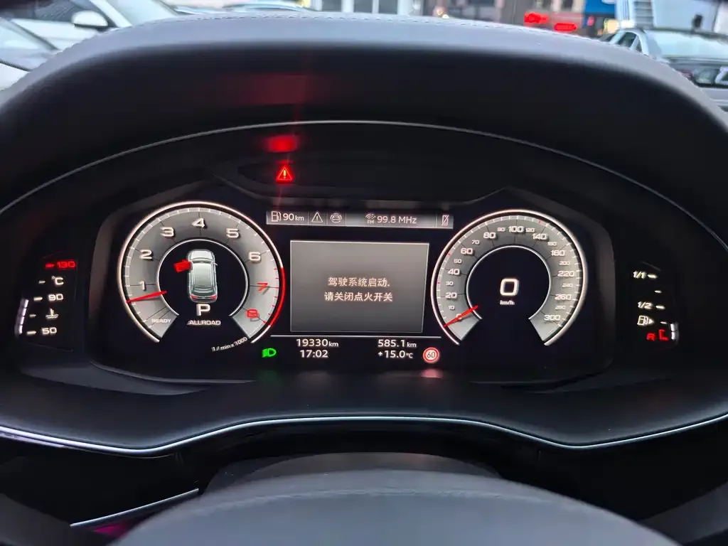 Audi Q7 2025 из CN, фото 7