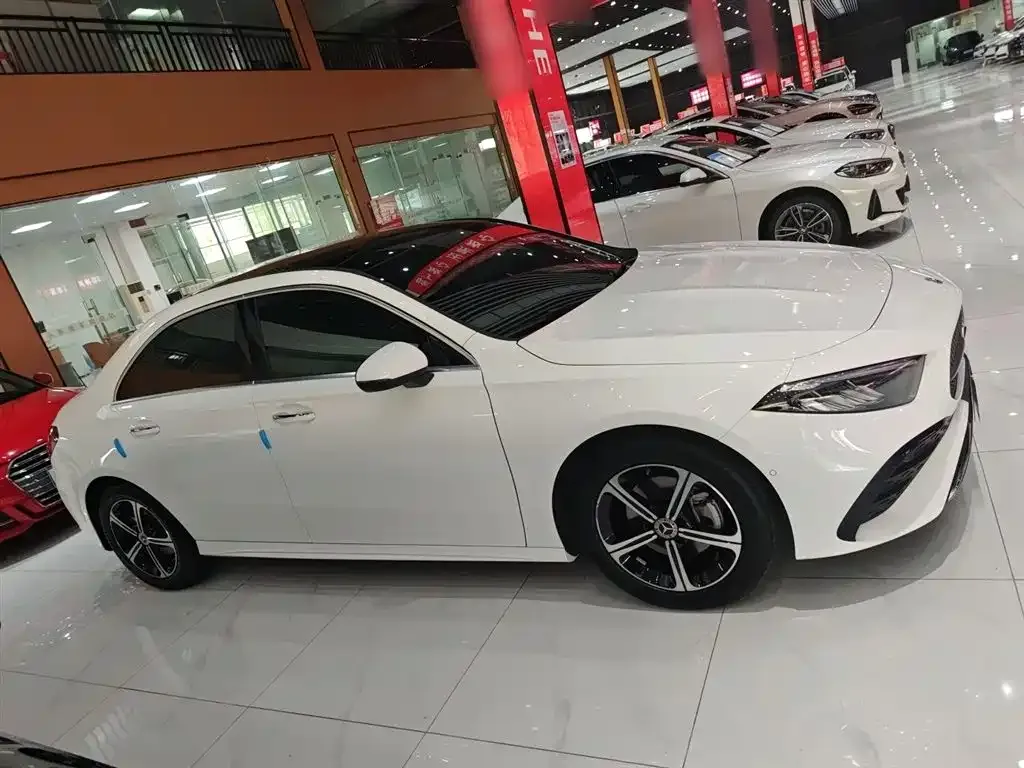 Mercedes-Benz A-Class 2024 из CN, фото 4