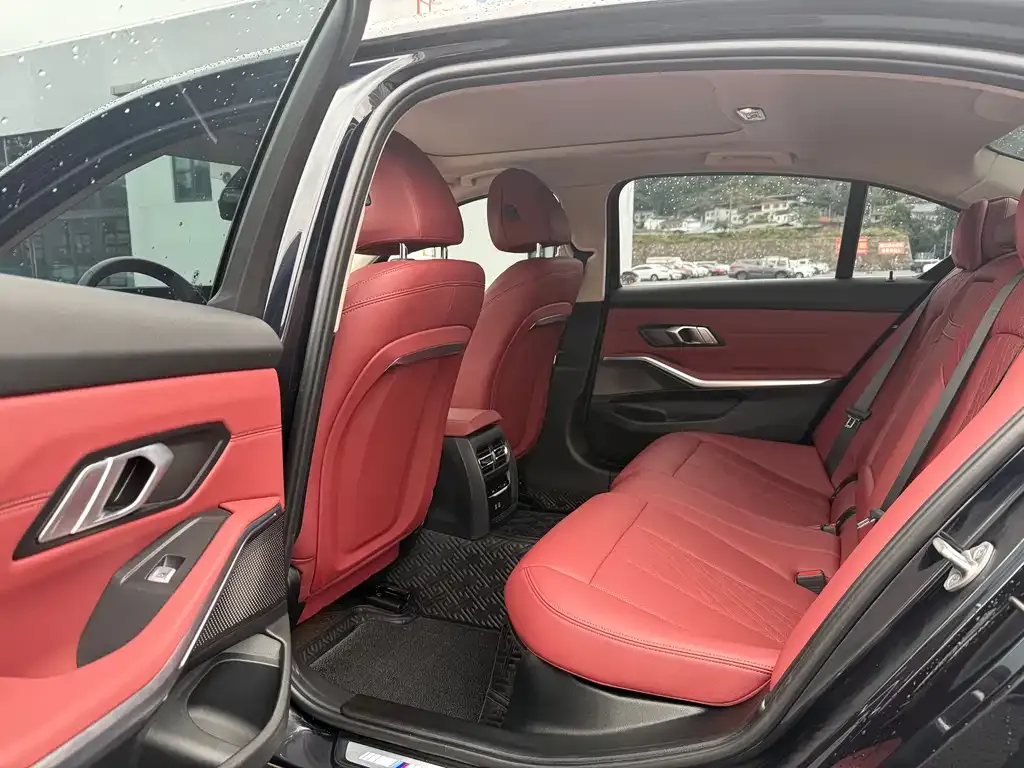 BMW 3 Series 2023 из CN, фото 5