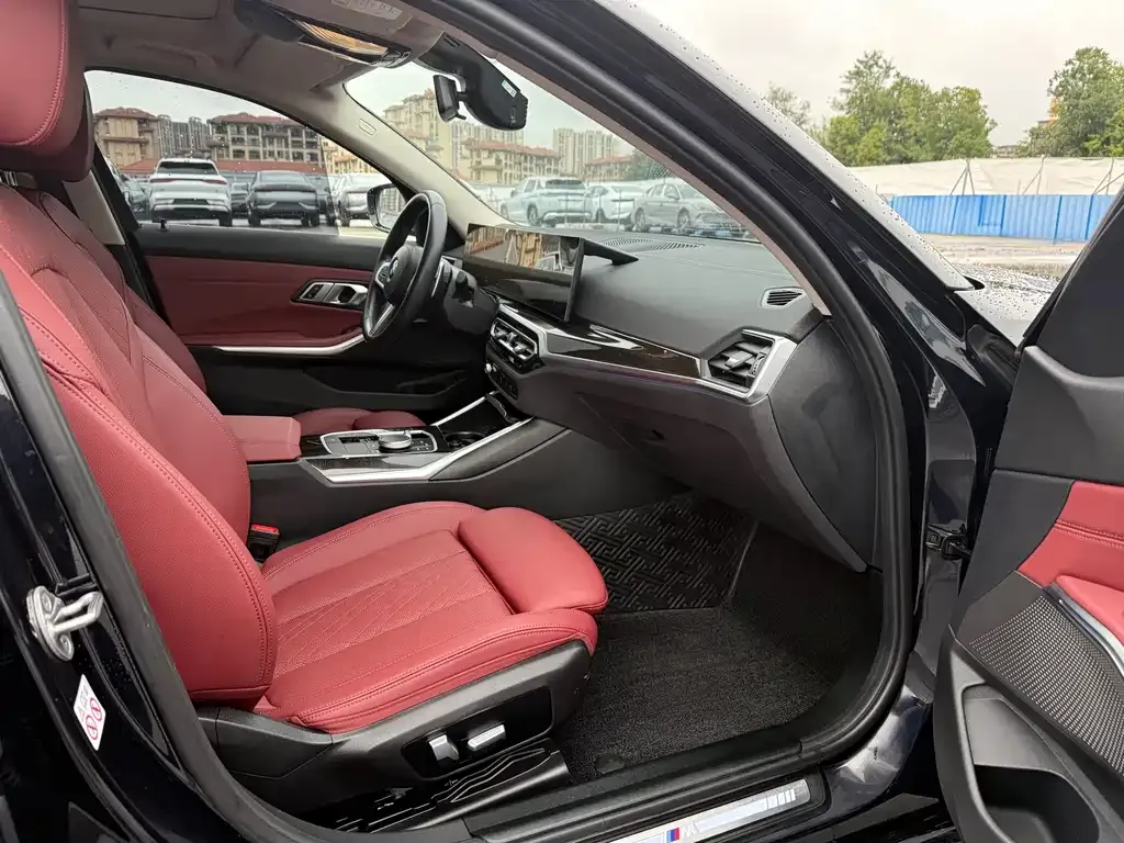 BMW 3 Series 2023 из CN, фото 6