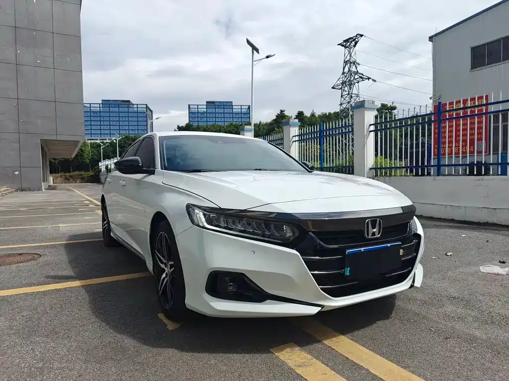 Honda Accord — фото 3