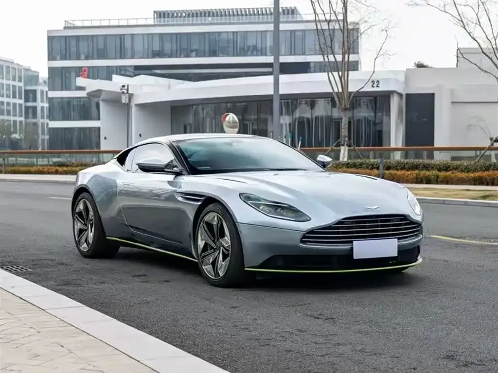 Aston Martin DB11 — фото 2