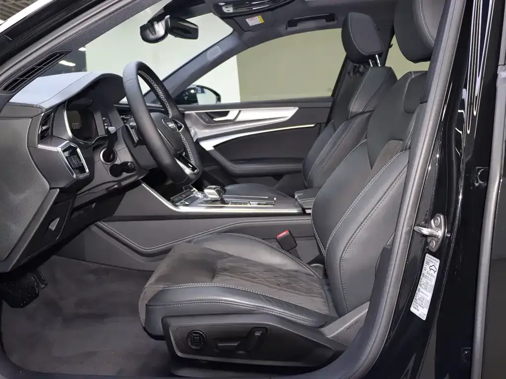 Audi A6L 2022 из CN, фото 4