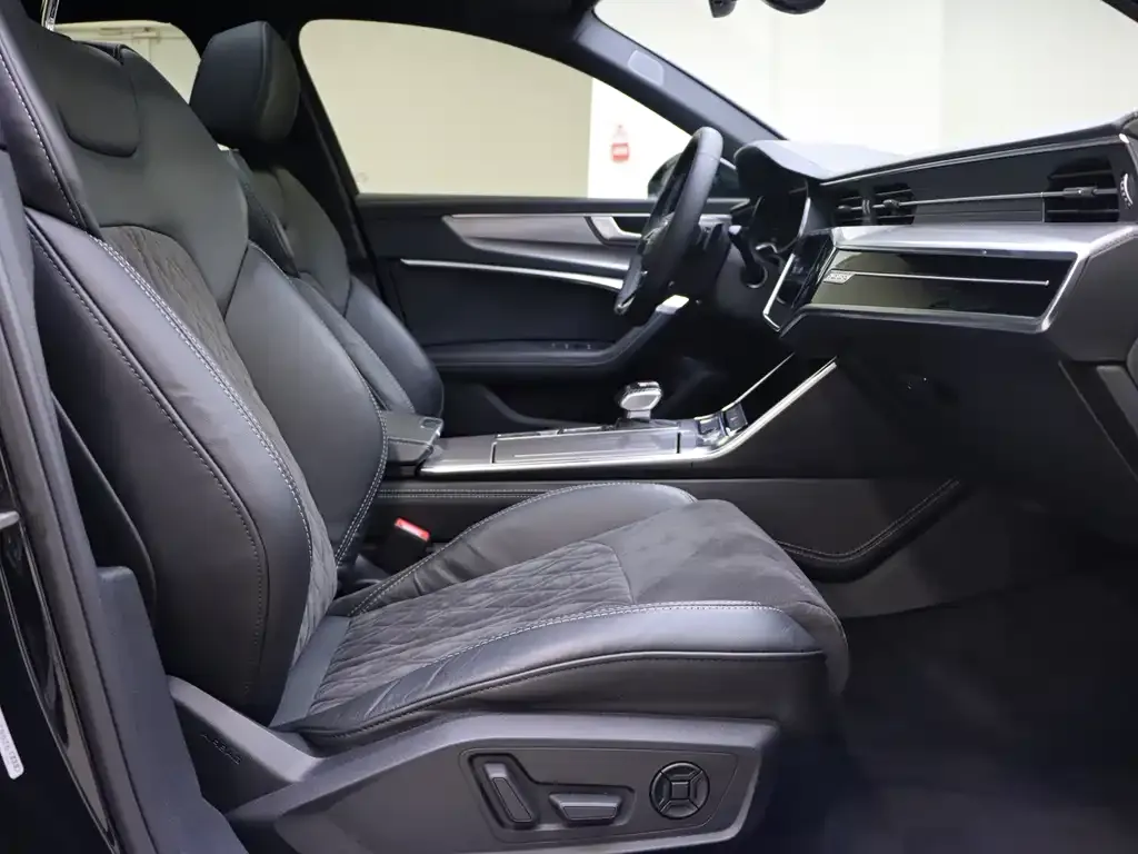 Audi A6L 2022 из CN, фото 5