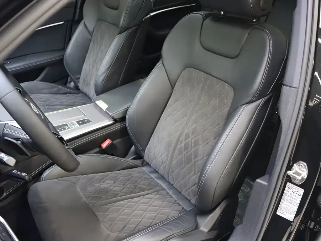 Audi A6L 2022 из CN, фото 9