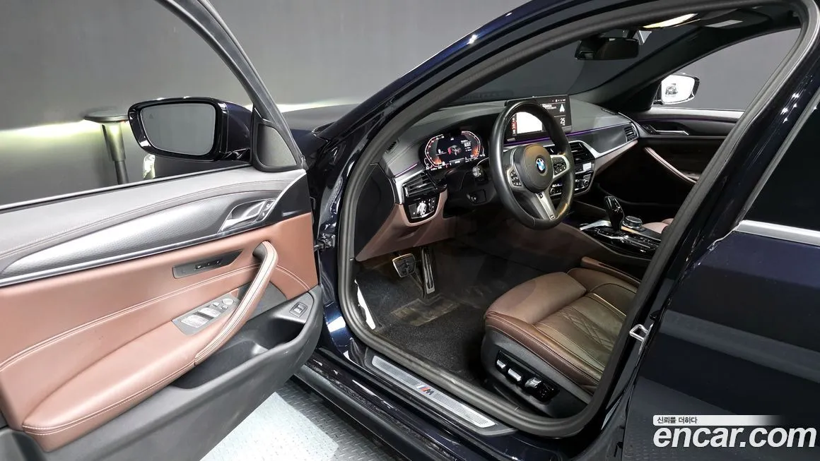 BMW 5-Series 2023 из KR, фото 10