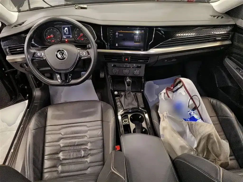 Volkswagen Passat — фото 10