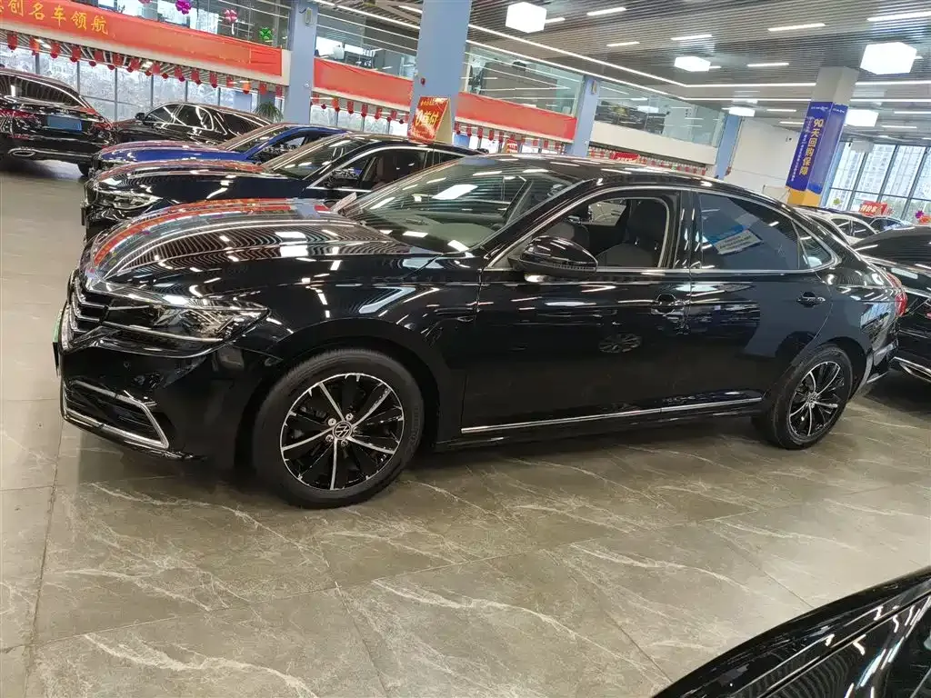 Volkswagen Passat — фото 5