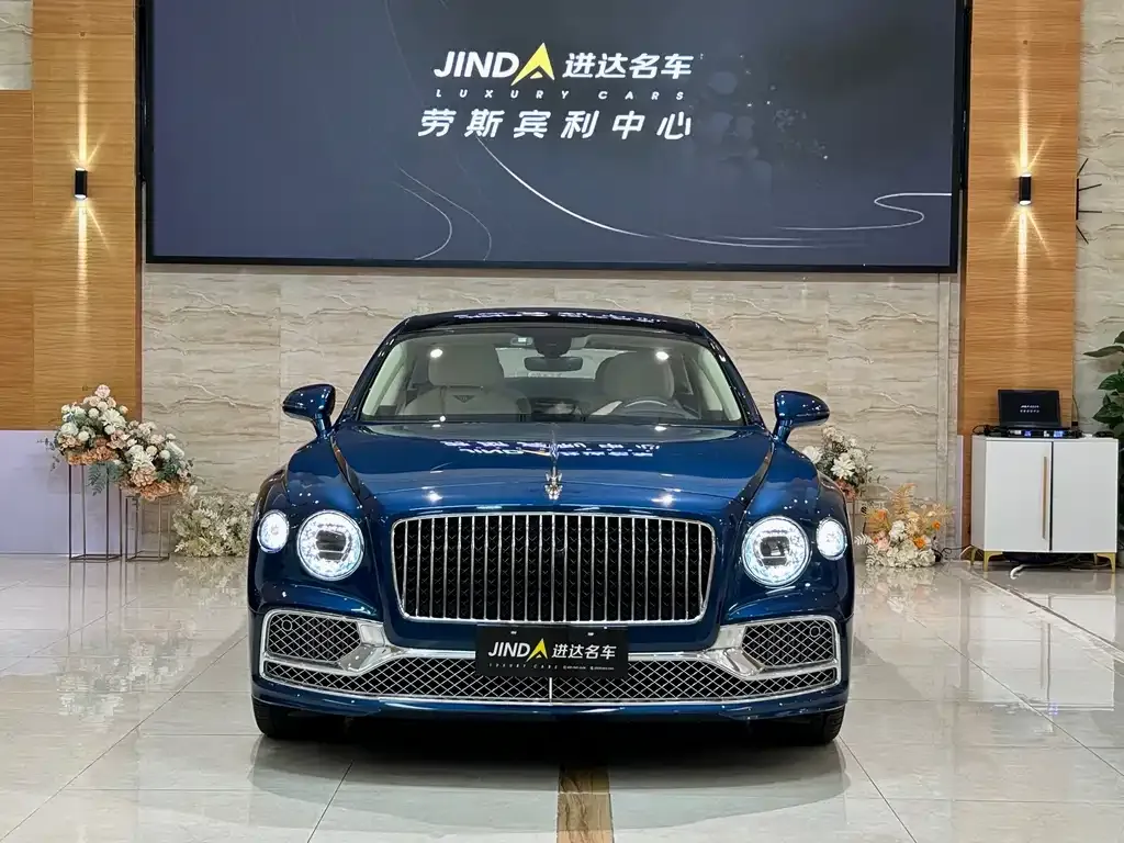 Bentley Flying Spur 2023 из CN, фото 1