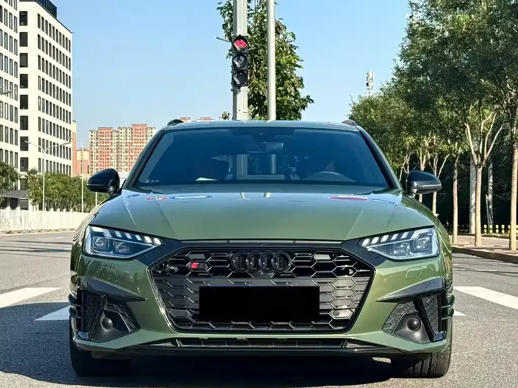 Audi S4 2023 из CN, фото 2