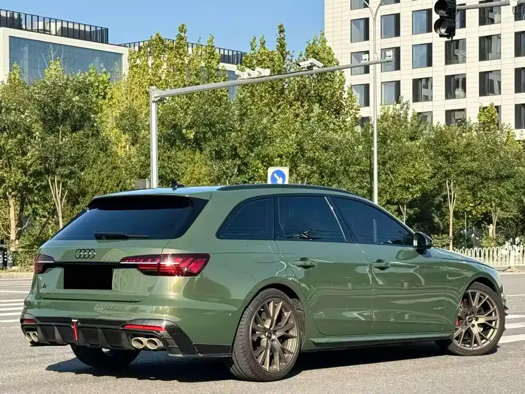 Audi S4 2023 из CN, фото 4